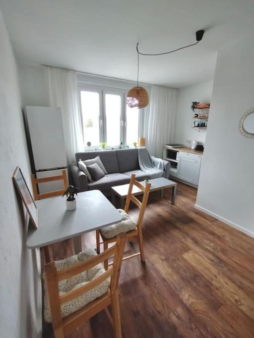 Apartament Plaza Zachodnia - 400 M Do Morza Kolobrzeg Ngoại thất bức ảnh